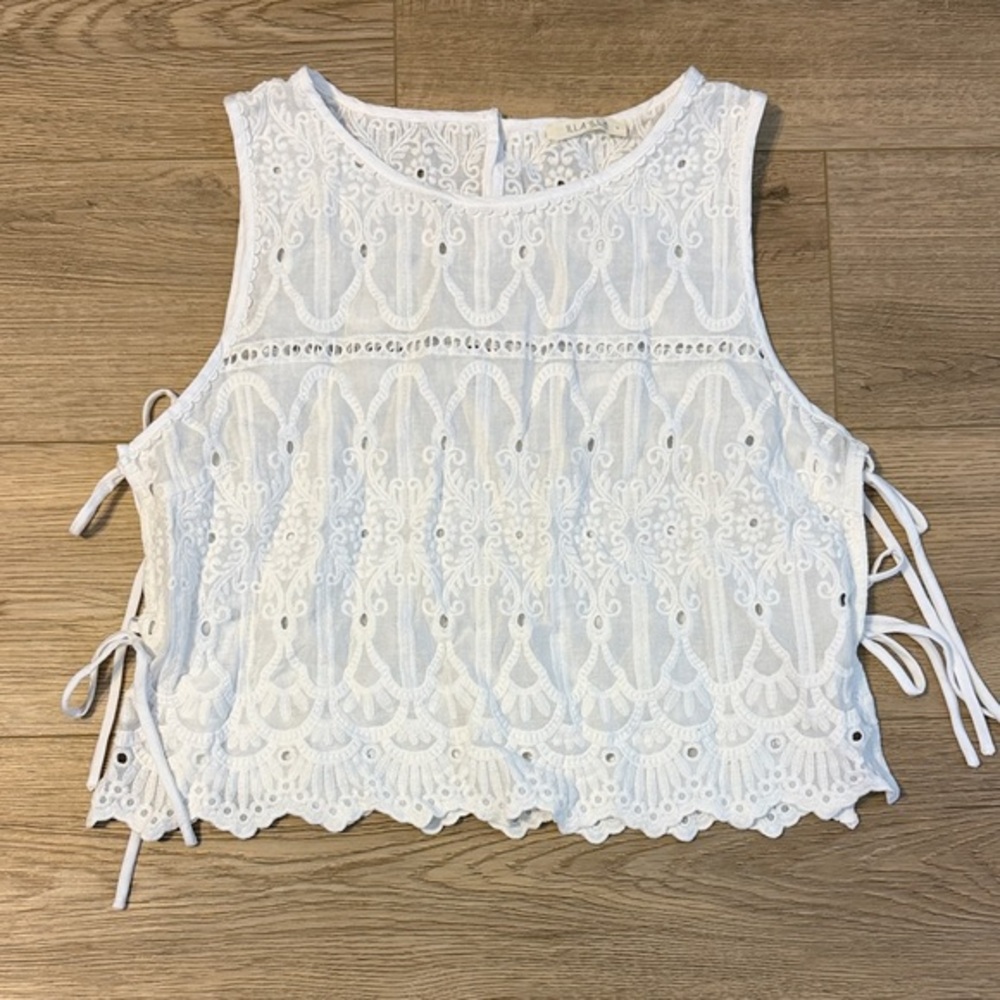 ILLA ILLA White Lace Tie-Side Blouse